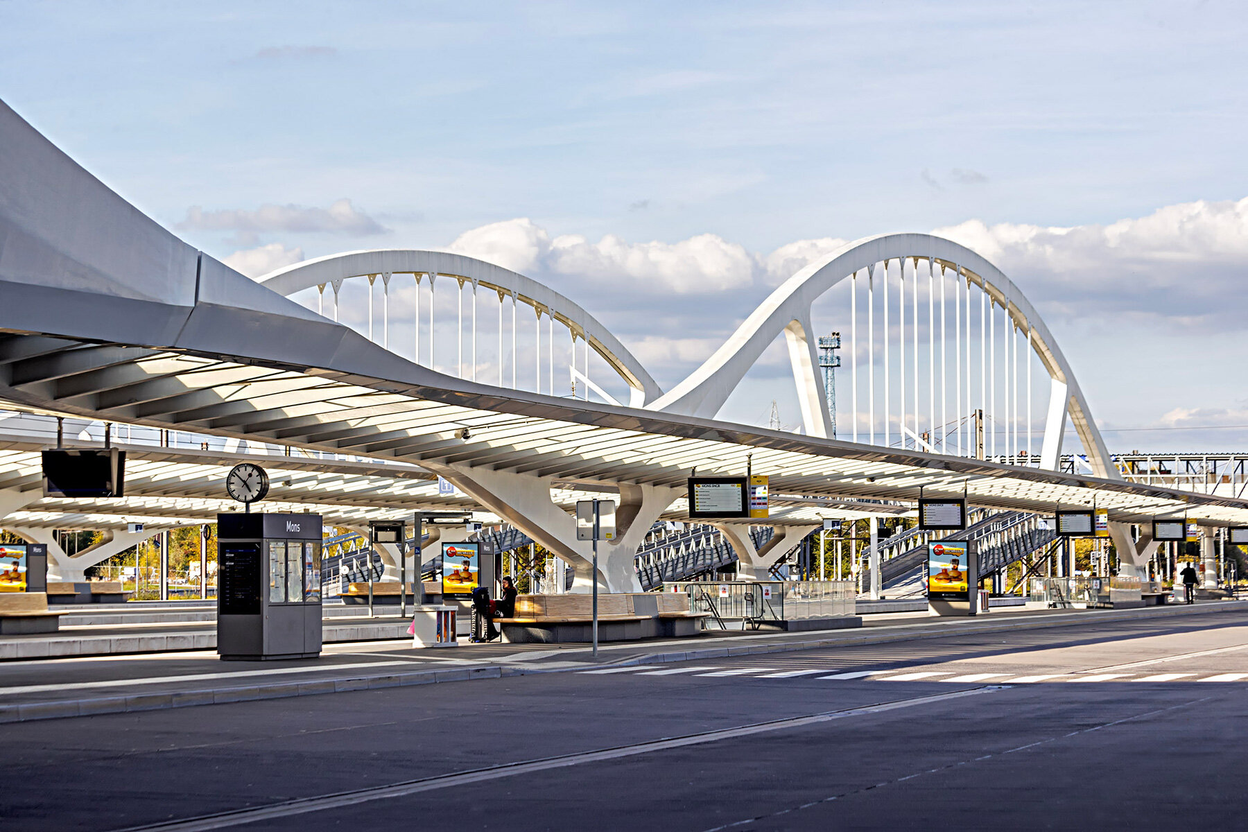 Gare-de-Mons-Photo-Danica-O.-Kus-019