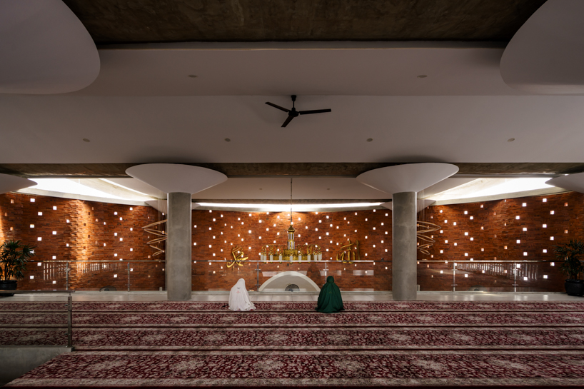 jami at taqwa mosque cibinong melipat hamparan jarak alam raya 12