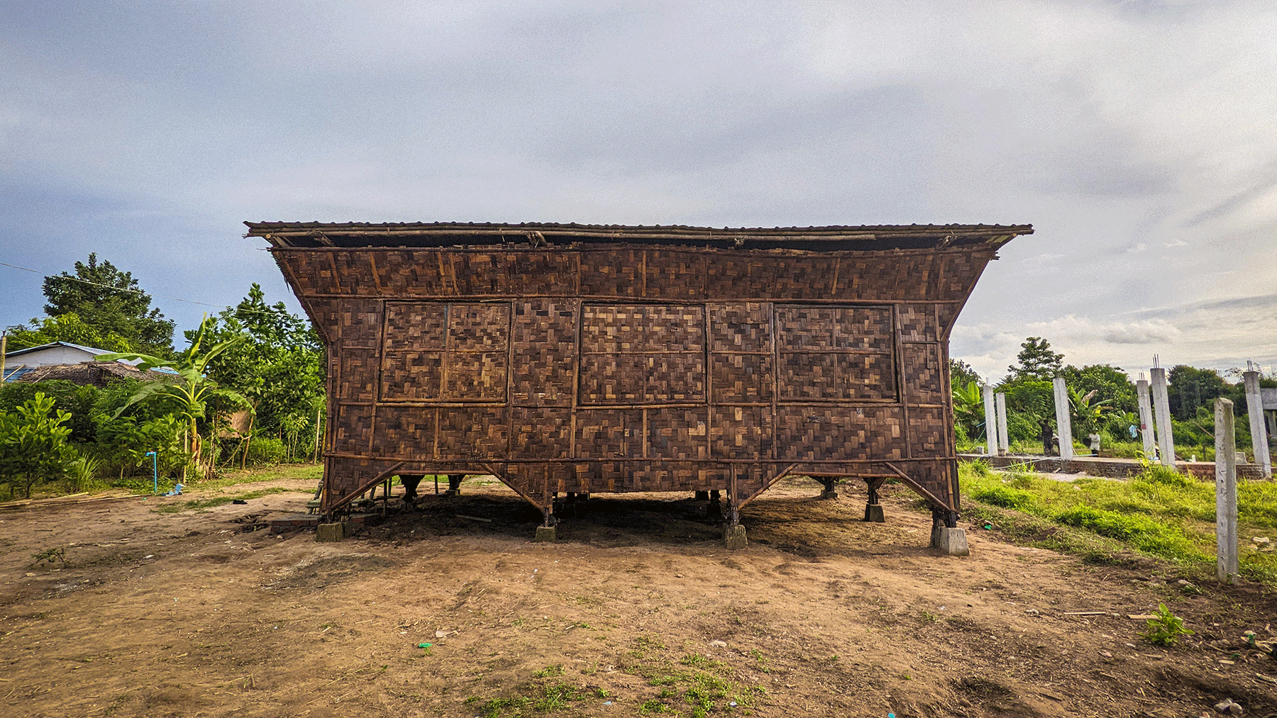 modular-bamboo-houses-blue-temple-earthquake-myanmar-housing-now-designboom-full-01