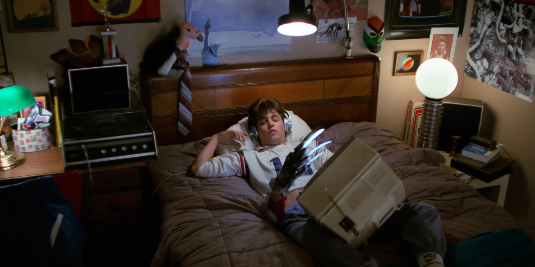 architecture-fear-iconic-horror-movie-sets-halloween-designboom-ban