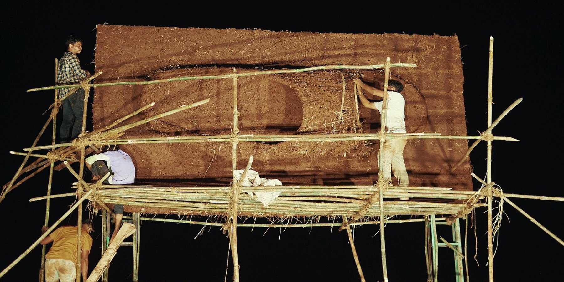 sandal-shaped-biodegradable-billboard-design-chupps-designboom-ban