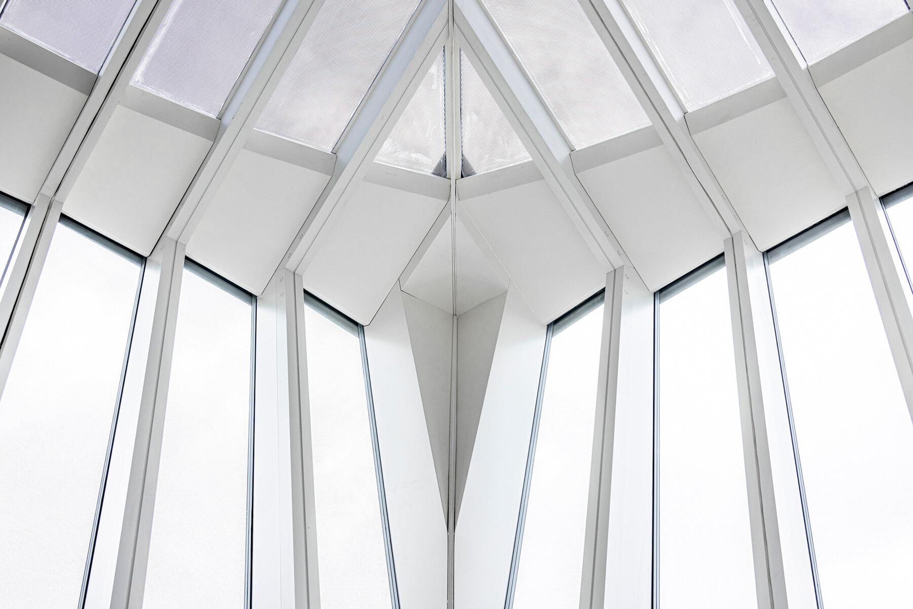 santiago-calatrava-sculpts-haus-zum-falken-in-zurich-with-folded-glass-facade-designboom-large02