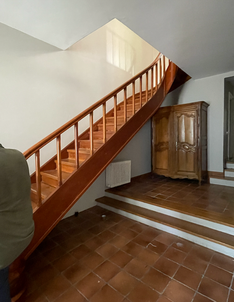 When Sofia and Andreas first saw the Plaka house, the interior was full of dark materials and lacked natural light.